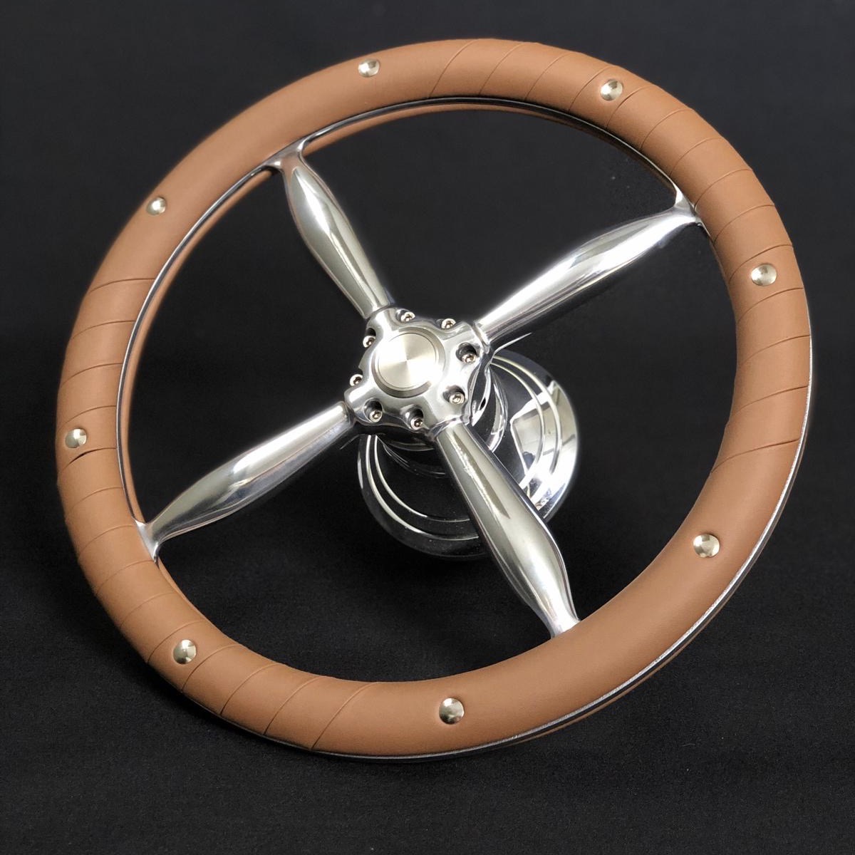 Propeller</br>steering wheel